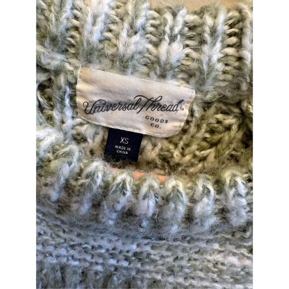 Universal Thread Green and White Knit Bell Sleeve Sweater Size XS - Picture 4 of 6